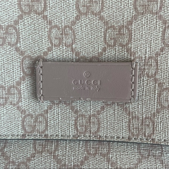 Gucci Supreme Canvas Diaper Bag with Changing Pad - Picture 3 of 13